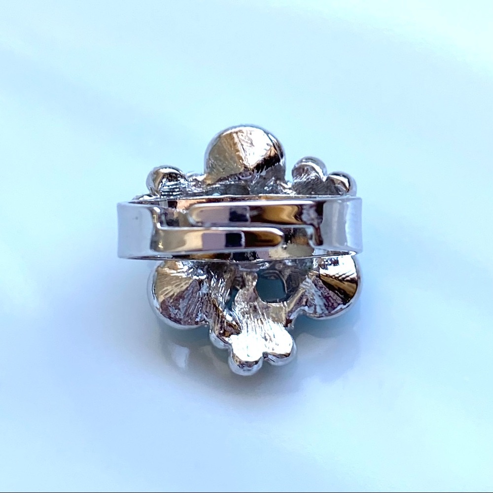 ✨New without Tags Stunning Adjustable Cocktail Ring - Picture 5 of 6